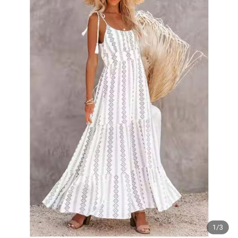 Vici El Cerrito Tiered Maxi Dress